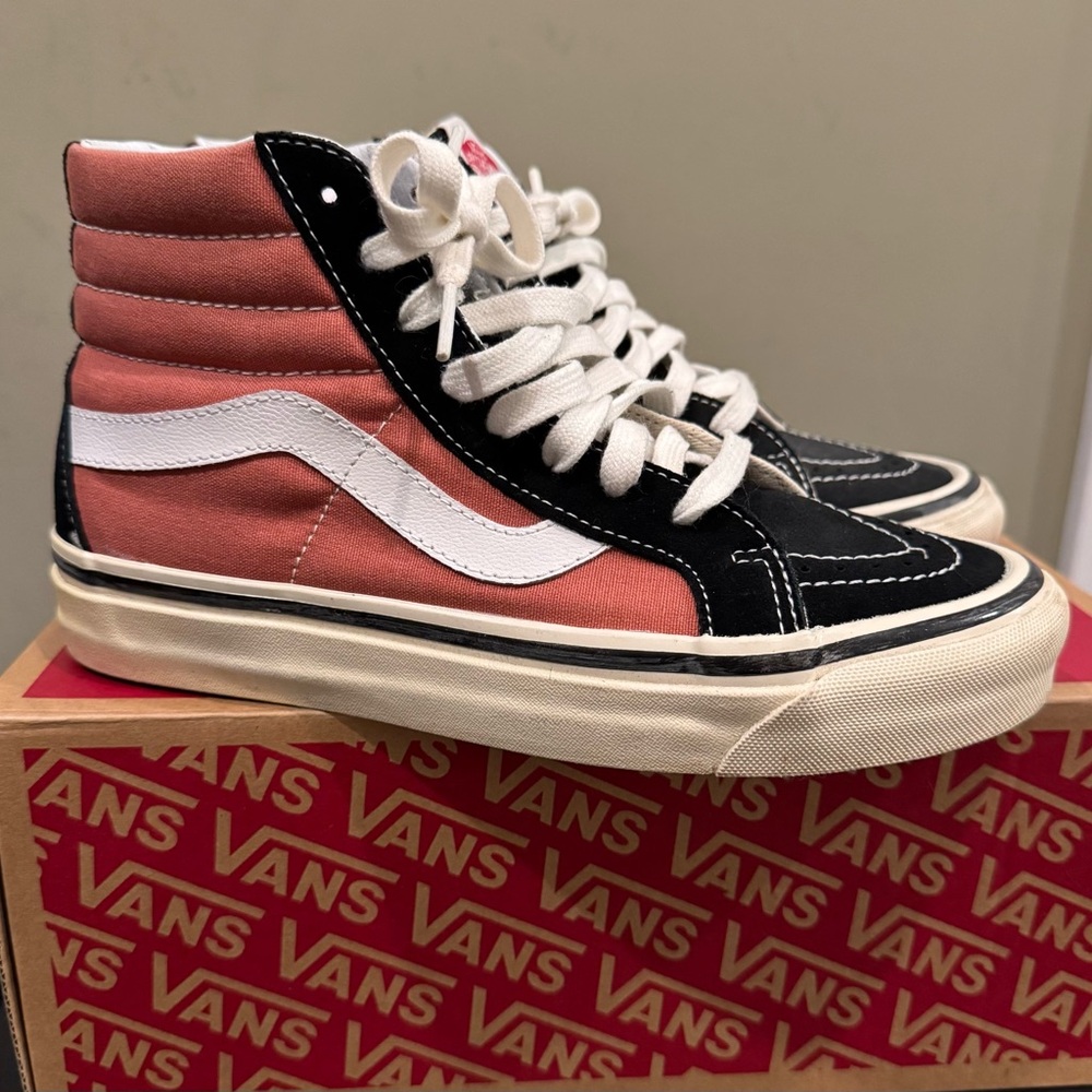 Vans High-Top Sneakers in Black and Coral